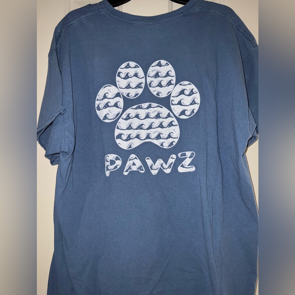 Blue PAWZ  T-shirt, featuring wave, design, size XL